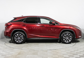 Подержанный автомобиль Lexus RX 2021 года (4 фото)