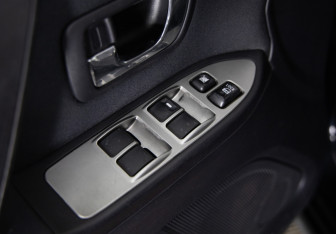 Подержанный автомобиль Mitsubishi Pajero 2006 года (19 фото)