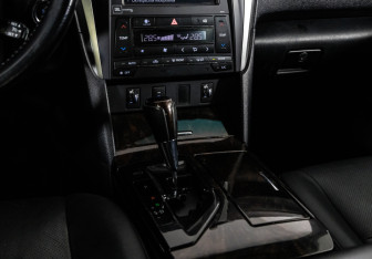Подержанный автомобиль Toyota Camry Sedan 2015 года (14 фото)