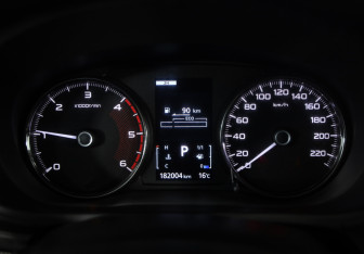 Подержанный автомобиль Mitsubishi Pajero Sport 2018 года (14 фото)