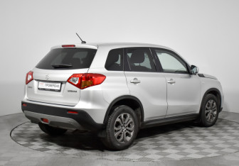 Подержанный автомобиль Suzuki Vitara 2015 года (5 фото)