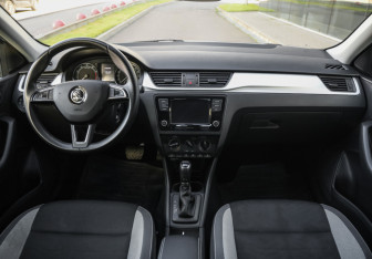 Подержанный автомобиль Skoda Rapid Liftback 2019 года (11 фото)