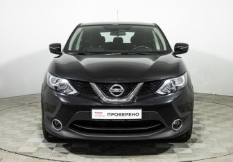 Подержанный автомобиль Nissan Qashqai 2016 года (2 фото)