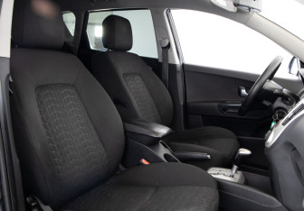 Подержанный автомобиль Kia Ceed Hatchback 2009 года (10 фото)