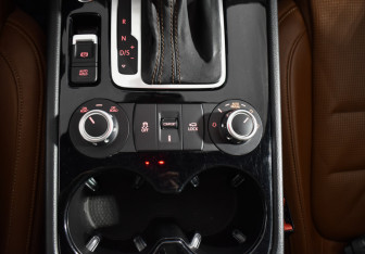 Подержанный автомобиль Volkswagen Touareg 2014 года (17 фото)