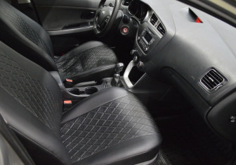 Подержанный автомобиль Kia Ceed Hatchback 2015 года (12 фото)