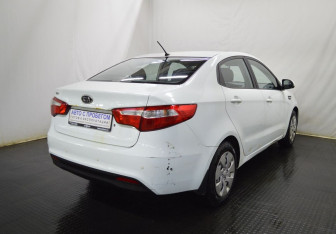 Подержанный автомобиль Kia Rio Sedan 2013 года (5 фото)