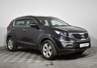 Подержанный автомобиль Kia Sportage 2013 года (3 фото)