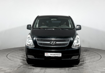 Подержанный автомобиль Hyundai Grand Starex 2011 года (2 фото)