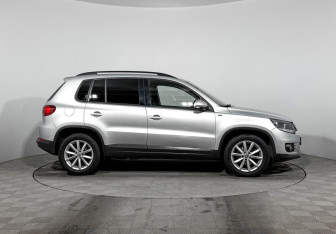 Подержанный автомобиль Volkswagen Tiguan 2016 года (4 фото)
