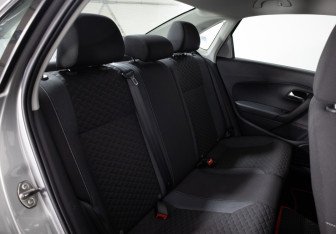 Подержанный автомобиль Volkswagen Polo Sedan 2018 года (17 фото)