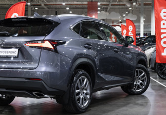 Подержанный автомобиль Lexus NX 2017 года (9 фото)