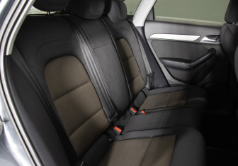 Подержанный автомобиль Audi Q3 2012 года (12 фото)