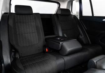 Подержанный автомобиль Volkswagen Tiguan 2012 года (20 фото)