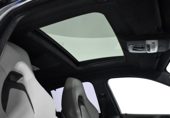 Подержанный автомобиль BMW X6 M 2017 года (22 фото)
