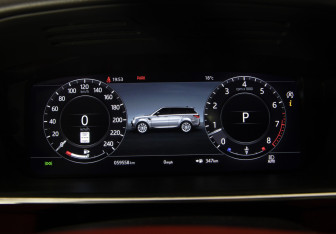 Подержанный автомобиль Land Rover Range Rover Sport 2021 года (24 фото)
