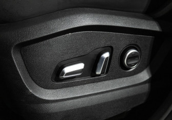 Подержанный автомобиль Exeed LX 2023 года (17 фото)