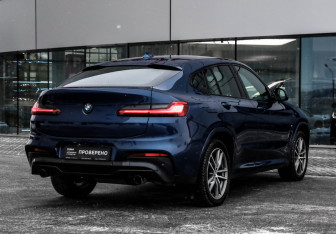 Подержанный автомобиль BMW X4 2018 года (7 фото)
