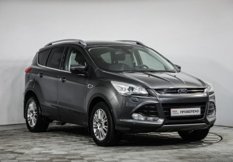 Подержанный автомобиль Ford Kuga 2015 года (3 фото)