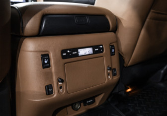 Подержанный автомобиль Infiniti QX80 2021 года (32 фото)