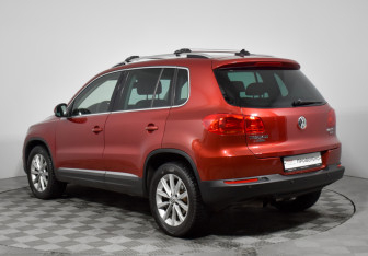 Подержанный автомобиль Volkswagen Tiguan 2013 года (7 фото)