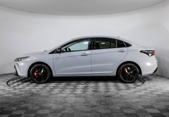 Подержанный автомобиль Omoda S5 GT 2023 года (8 фото)