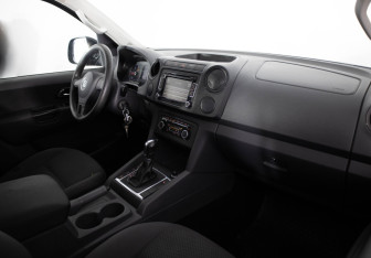 Подержанный автомобиль Volkswagen Amarok 2012 года (16 фото)