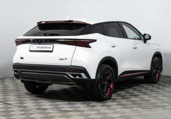 Подержанный автомобиль Omoda C5 2022 года (5 фото)