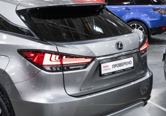 Подержанный автомобиль Lexus RX 2020 года (14 фото)
