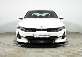 Подержанный автомобиль Kia K5 2020 года (2 фото)