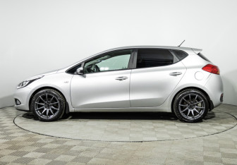 Подержанный автомобиль Kia Ceed Hatchback 2014 года (8 фото)