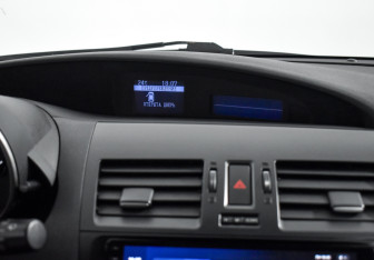 Подержанный автомобиль Mazda 3 Hatchback 2011 года (18 фото)