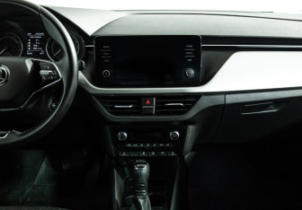 Подержанный автомобиль Skoda Rapid Liftback 2020 года (14 фото)