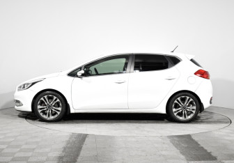 Подержанный автомобиль Kia Ceed Hatchback 2013 года (8 фото)