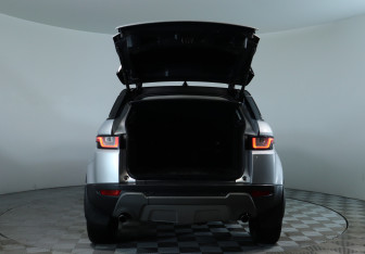Подержанный автомобиль Land Rover Range Rover Evoque 2017 года (7 фото)