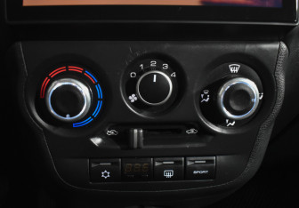 Подержанный автомобиль LADA (ВАЗ) Granta Liftback 2019 года (15 фото)