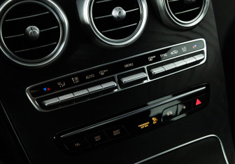 Подержанный автомобиль Mercedes-Benz GLC Coupe 2021 года (16 фото)