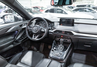 Подержанный автомобиль Mazda CX-9 2018 года (16 фото)