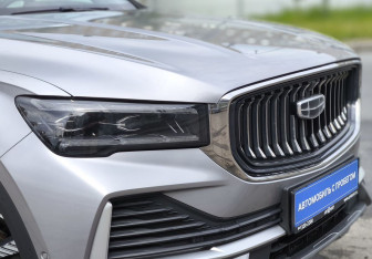 Подержанный автомобиль Geely Monjaro 2023 года (8 фото)