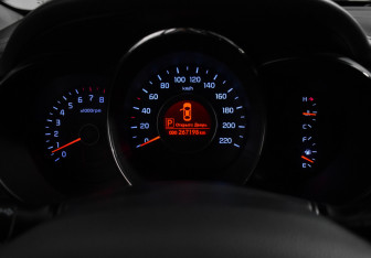 Подержанный автомобиль Kia Rio Sedan 2013 года (17 фото)