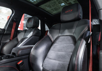 Подержанный автомобиль Porsche Macan 2016 года (19 фото)