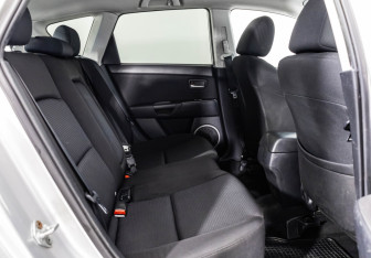 Подержанный автомобиль Mazda 3 Hatchback 2007 года (13 фото)