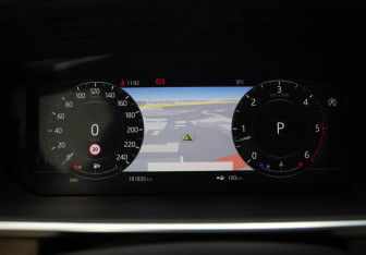 Подержанный автомобиль Land Rover Range Rover Sport 2018 года (14 фото)