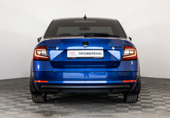 Подержанный автомобиль Skoda Octavia Liftback 2019 года (6 фото)