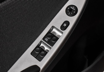 Подержанный автомобиль Hyundai Solaris Sedan 2012 года (11 фото)