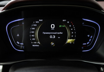 Подержанный автомобиль Geely Coolray 2020 года (12 фото)
