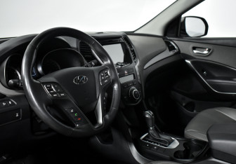 Подержанный автомобиль Hyundai Santa Fe 2016 года (9 фото)