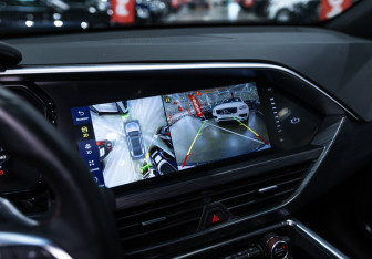 Подержанный автомобиль Geely Tugella 2023 года (28 фото)