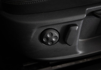 Подержанный автомобиль Volkswagen Passat CC 2010 года (17 фото)
