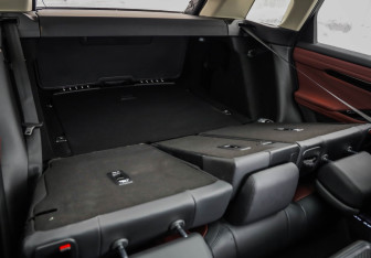 Подержанный автомобиль Land Rover Range Rover Evoque 2024 года (34 фото)